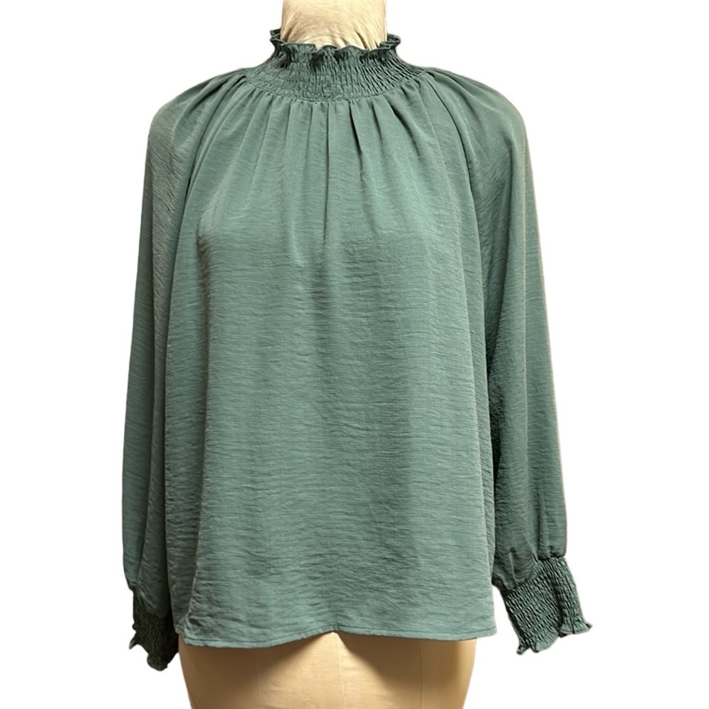 Nine West‎ Long Sleeve Smocked Top in Signature Green XXL